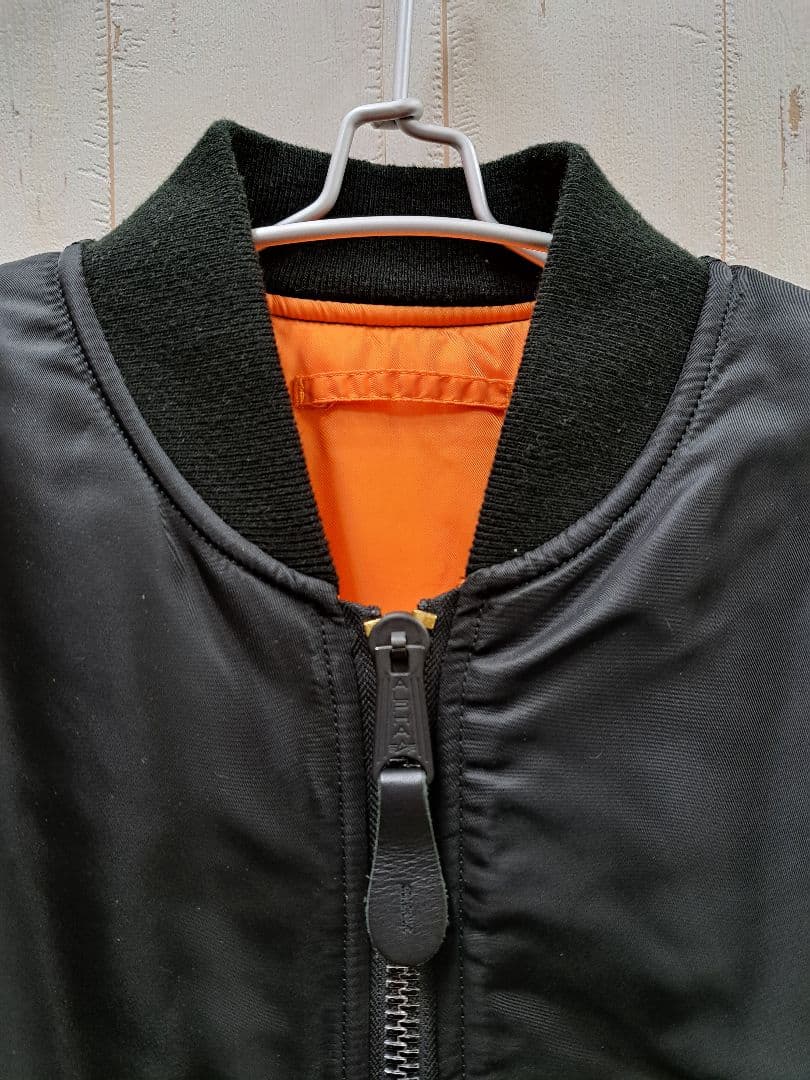 ALPHA INDUSTRIES MA-1 ミリタリージャケット 黒