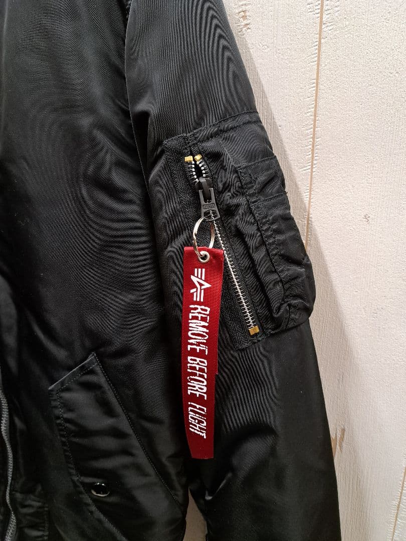 ALPHA INDUSTRIES MA-1 ミリタリージャケット 黒