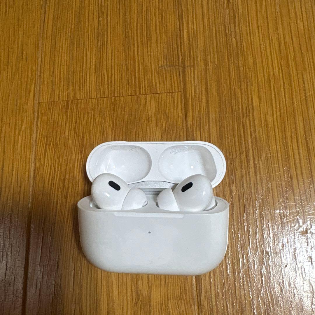 N*y様 AirPods Pro 2世代 本体 MagSafe充電ケース付き