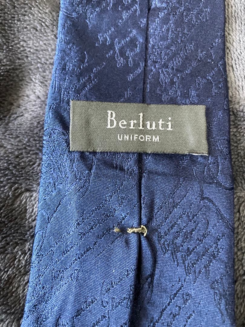 Berluti カリグラフィ　ネクタイ ネイビー