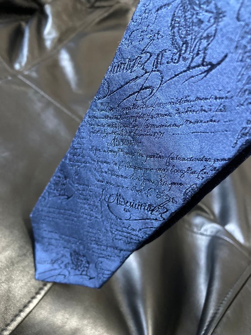 Berluti カリグラフィ　ネクタイ ネイビー