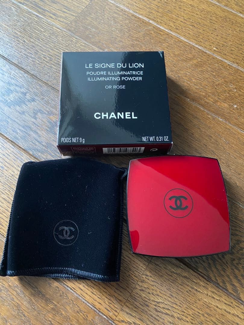 ♥新品未使用♥ CHANEL メイクアップ　ノベルティエナメルポーチ レッド