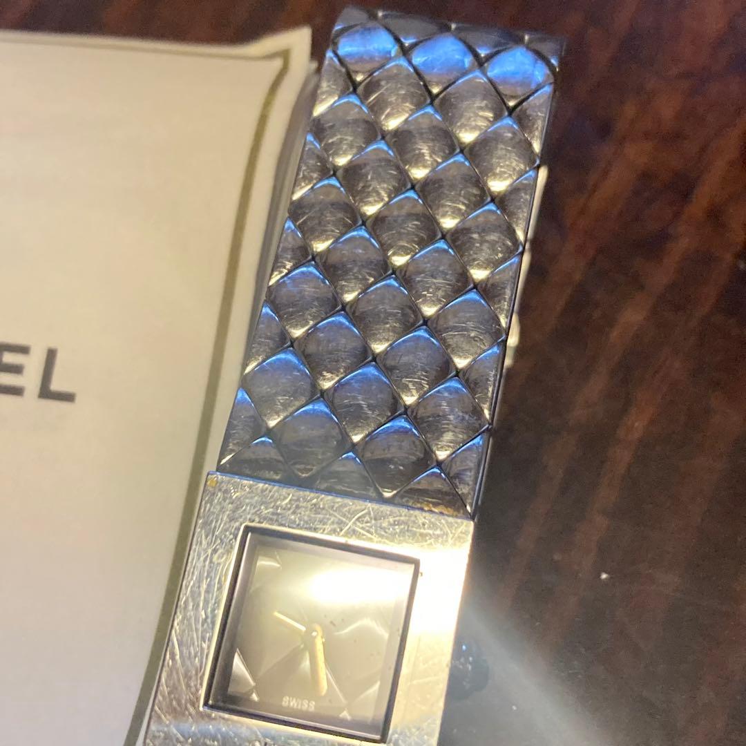 CHANEL シャネル　時計　クォーツ　マトラッセ　ステン　シルバー　レディース