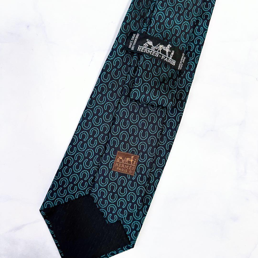 【 HERMES 】　馬蹄　黒　ホースビット　シルク　ネクタイ　エルメス　美品