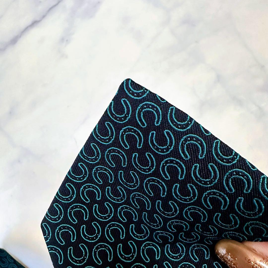 【 HERMES 】　馬蹄　黒　ホースビット　シルク　ネクタイ　エルメス　美品