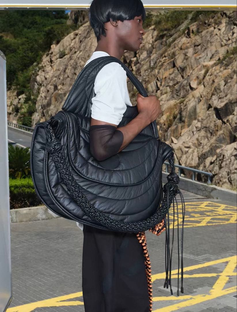 ピンクスニーカー