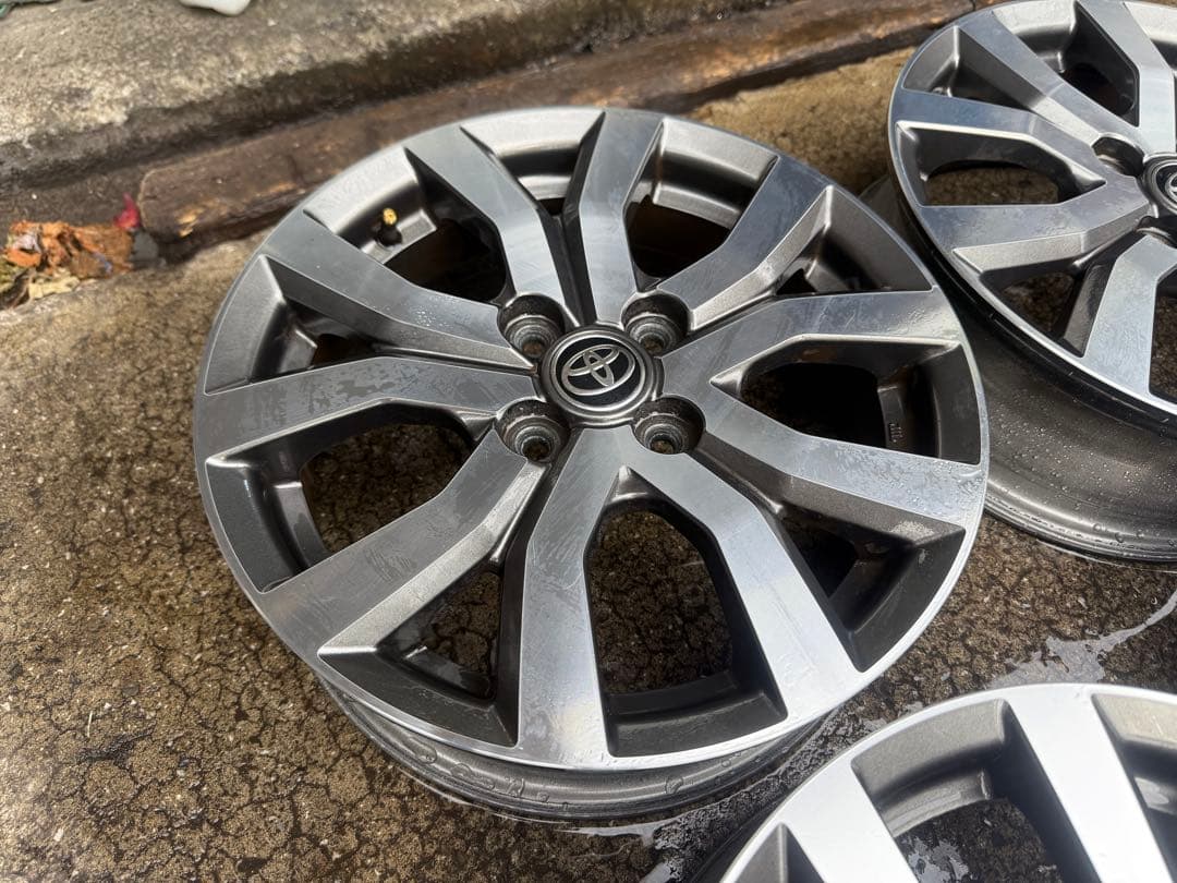 トヨタ ルーミー/ダイハツ トール純正ホイール 15インチ