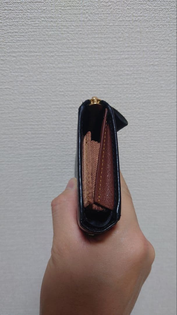 SATTO L お札の折れない　コンパクト財布