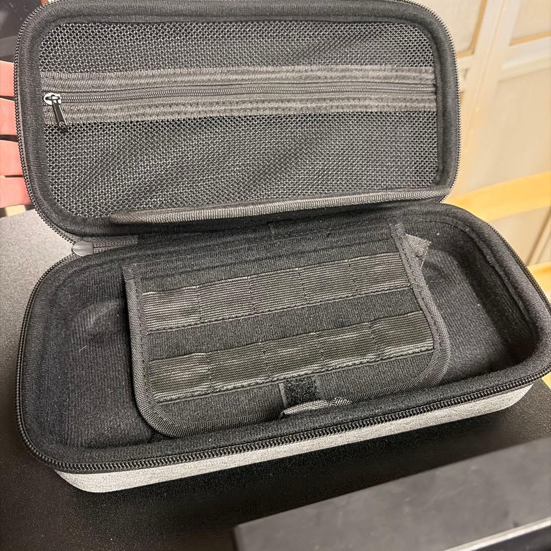 Nintendo Switch 本体 ホワイト/ブラック キャリングケース付き