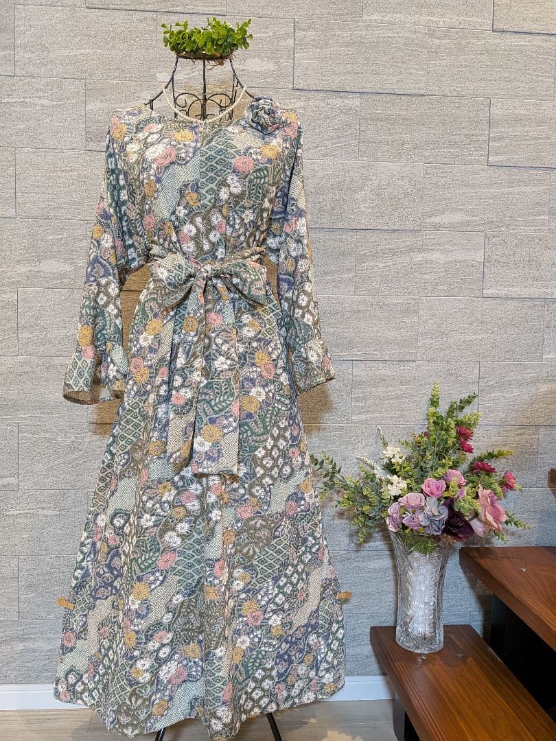 A264着物リメイク辻が花柄Aラインワンピース★リボン・ブローチ