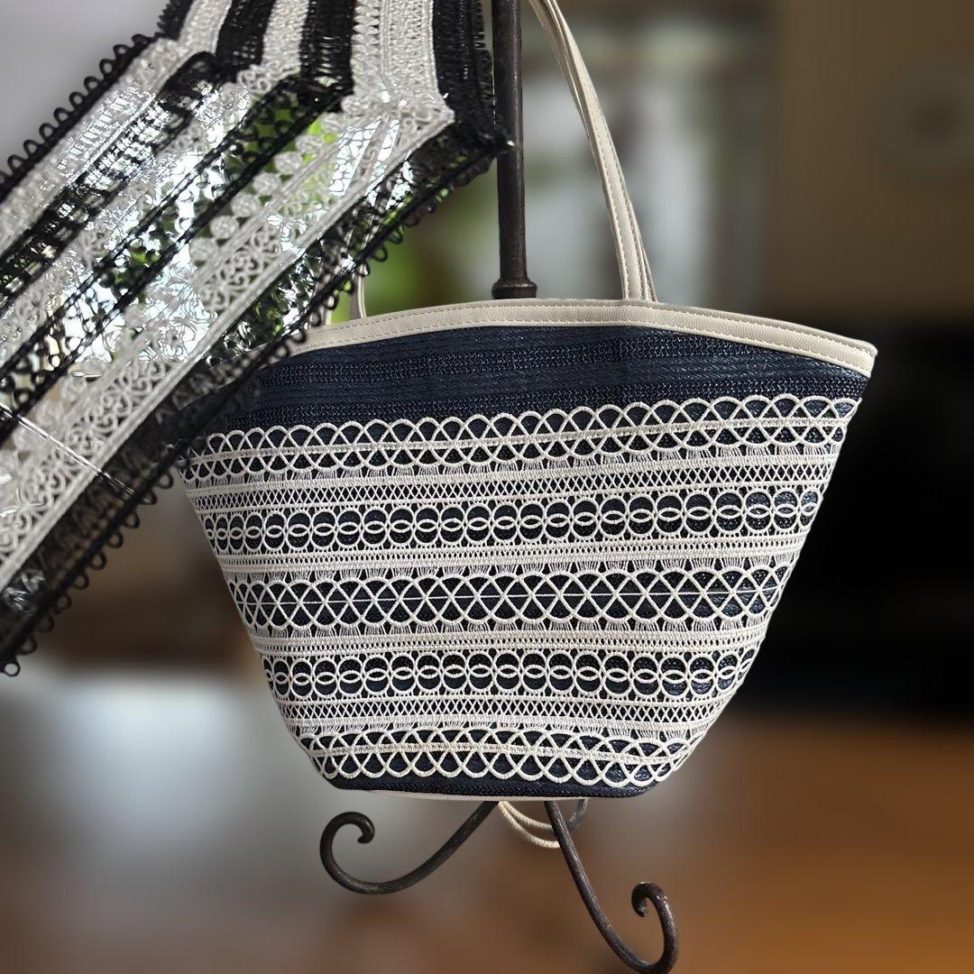 近沢レース　未使用　折りたたみ日傘 カゴバック