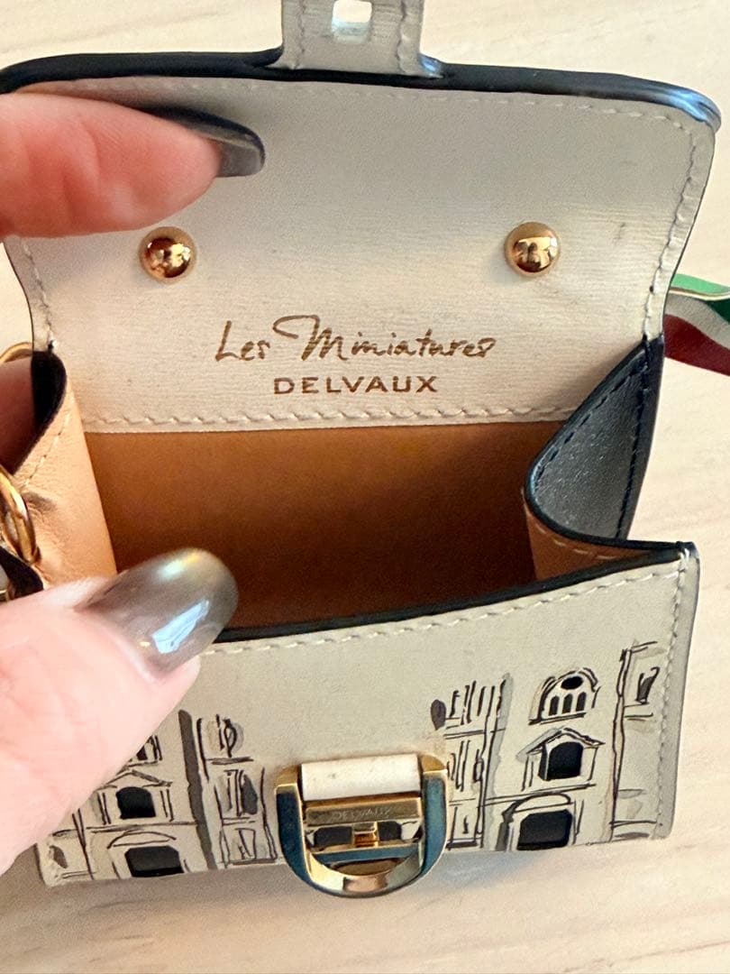 DELVAUX Les Miniatures ミニバッグ