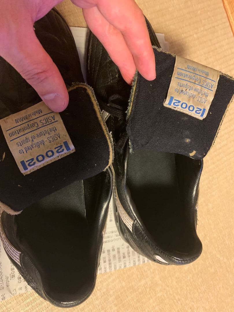 アシックスサッカーシューズ