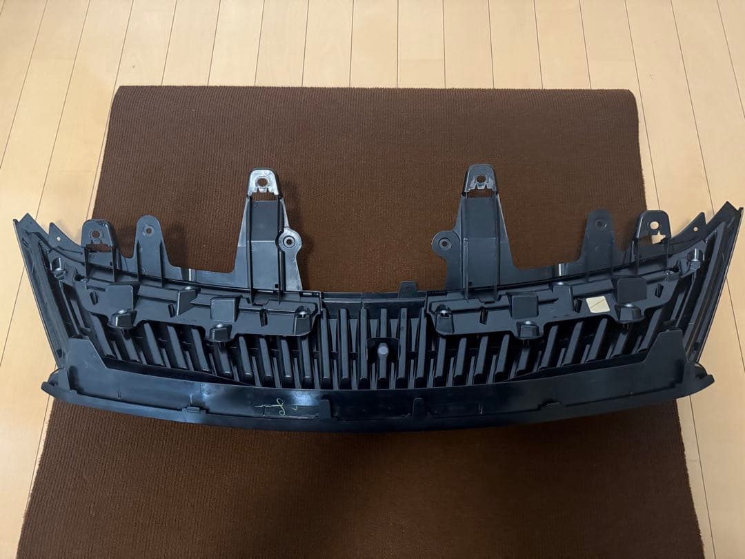 ハリアー60 前期フロントグリル