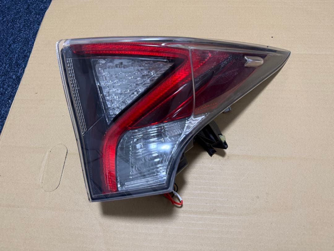 【ディエゴ】50プリウス テールランプ シーケンシャル