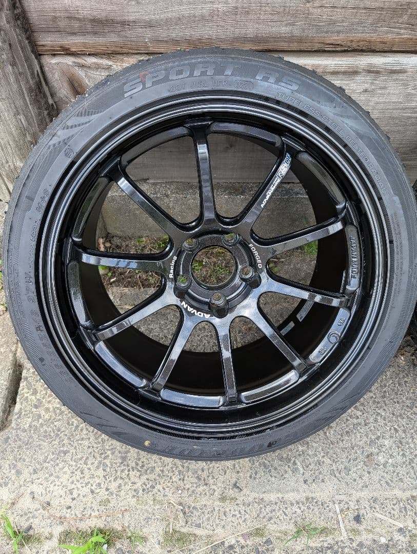 アドバンレーシングRS-DF 18インチ　2本