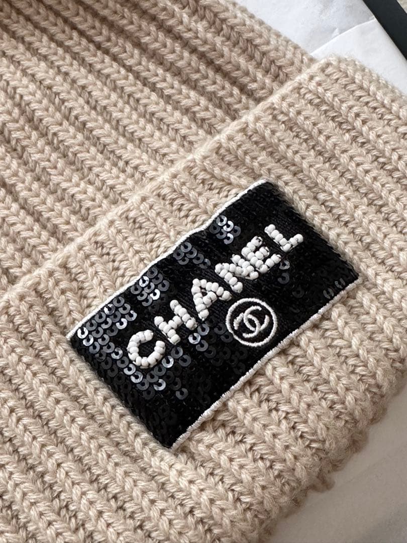 CHANEL シャネル　ニット帽　ビーニー　スパンコール　新品　ベージュ