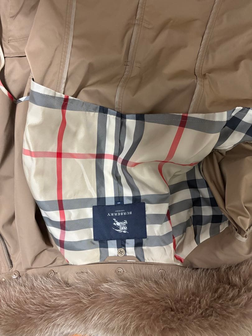 ベージュ トレンチコート リアルファー付き