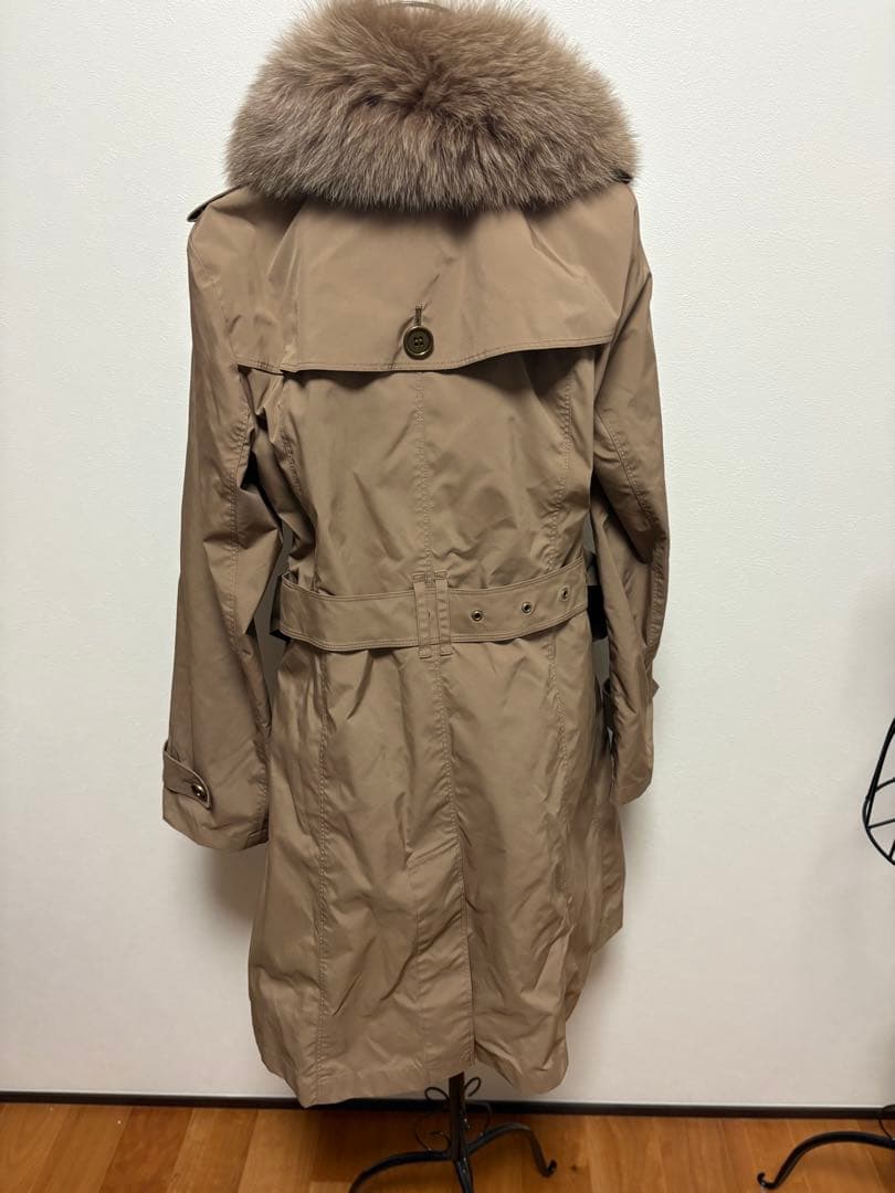 ベージュ トレンチコート リアルファー付き