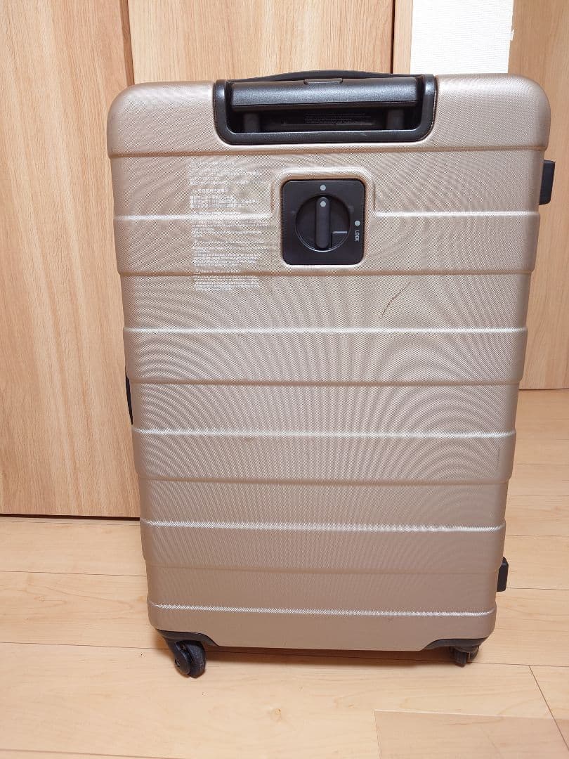 無印良品　バーを自由に調節できる　ハードキャリーケース（７５Ｌ）鍵あり