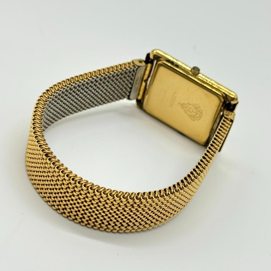 稼働品 GUCCI グッチ 腕時計 ゴールド文字盤 クォーツ ２針 4200M