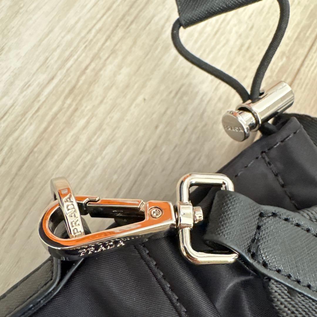 プラダ ノベルティ スマホ ショルダーバッグ