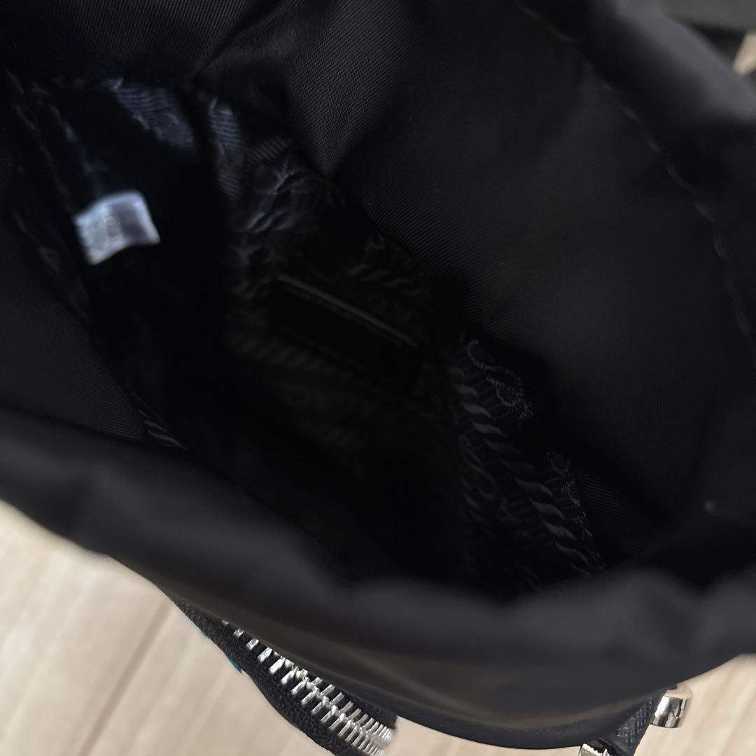 プラダ ノベルティ スマホ ショルダーバッグ