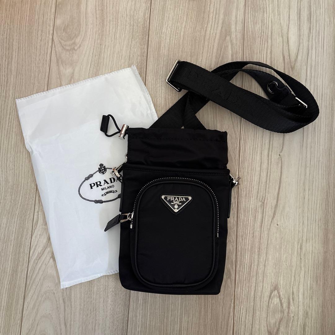 プラダ ノベルティ スマホ ショルダーバッグ