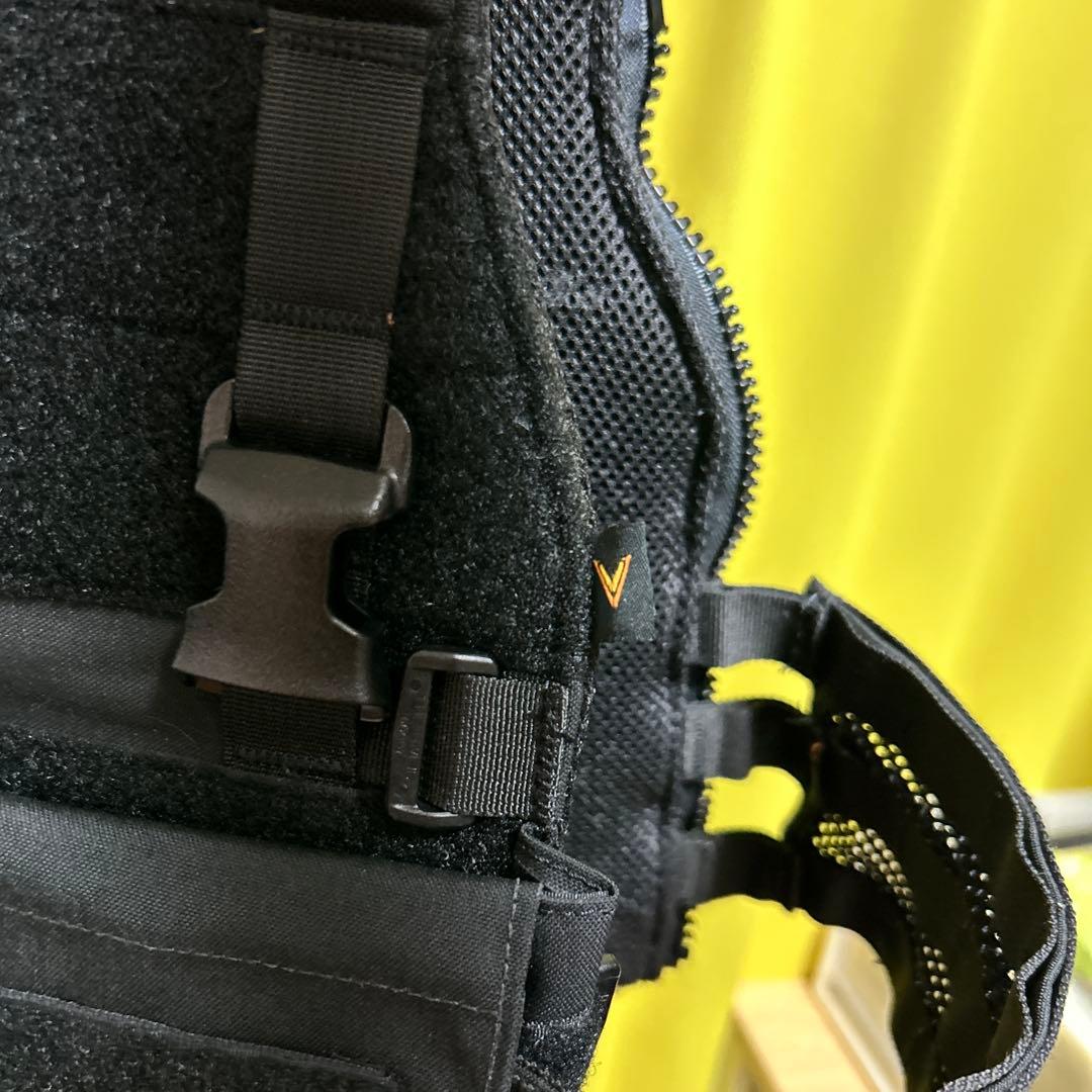 （実物）VELOCITY SYSTEMS プレートキャリア