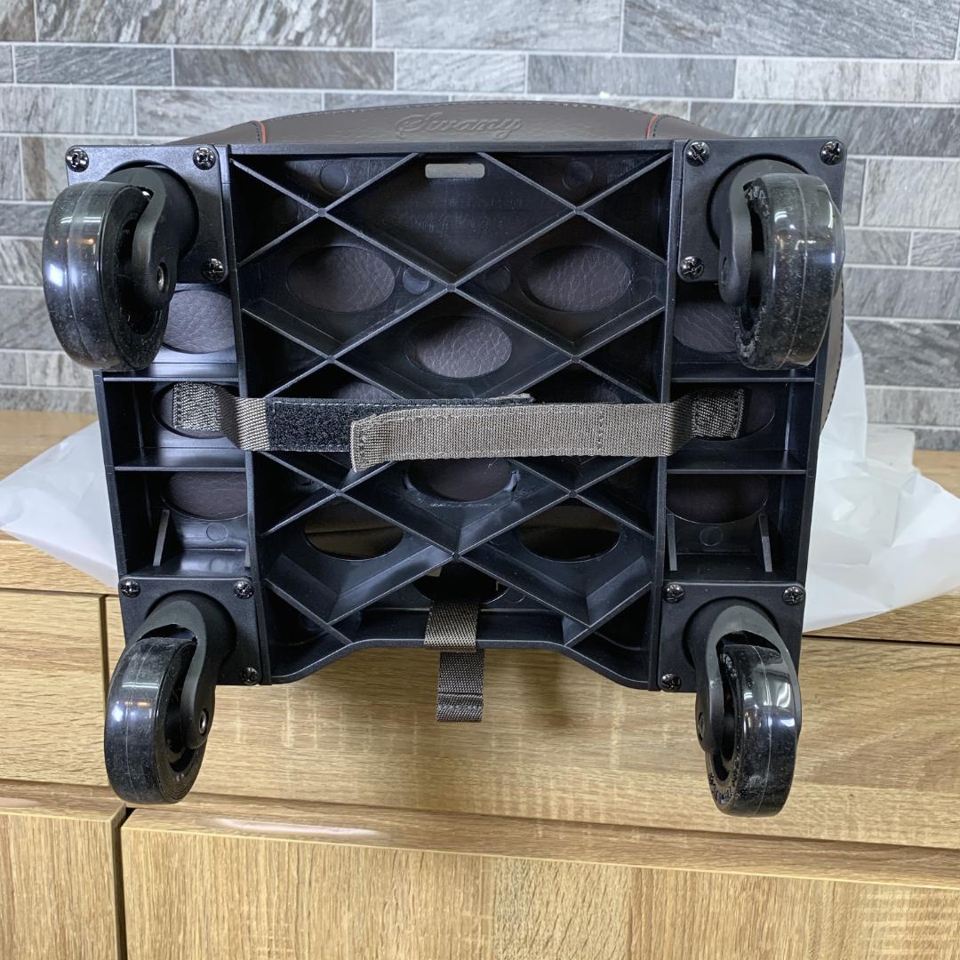 ニャン　新品　希少品　スワニー　迷彩柄　キャリーケース　車輪ストッパー付