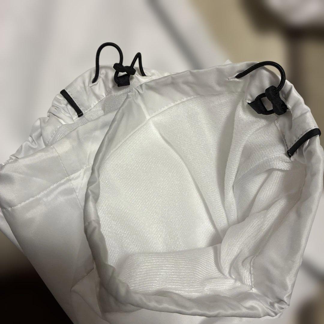 adidas ウインドブレーカー　新品タグ付き　上下