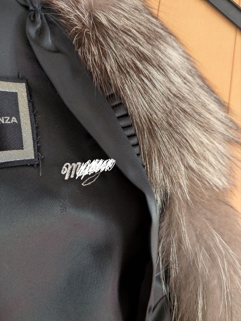 美品シルバーフォックス毛皮コート ロイヤルサガフォックス リアルファー大きめ