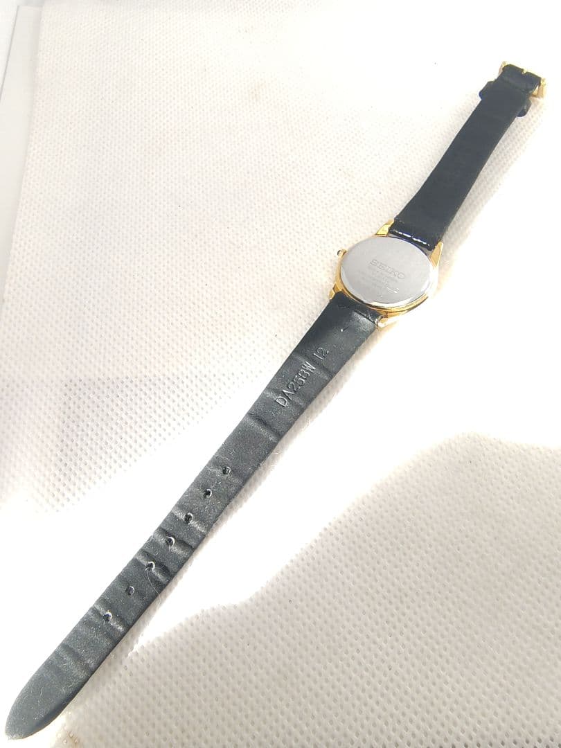 【年差10秒、未使用、美品、電池新品】セイコー　エクセリーヌ　4J41-0AM0