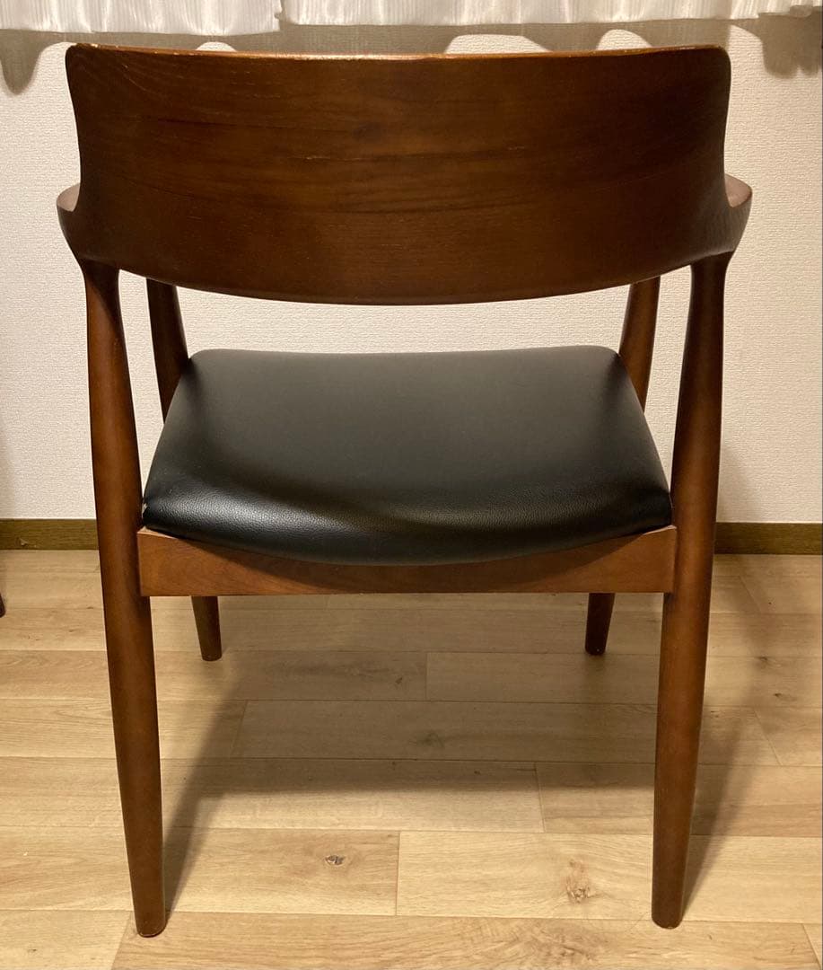 ミッドセンチュリー風 アームチェア 黒