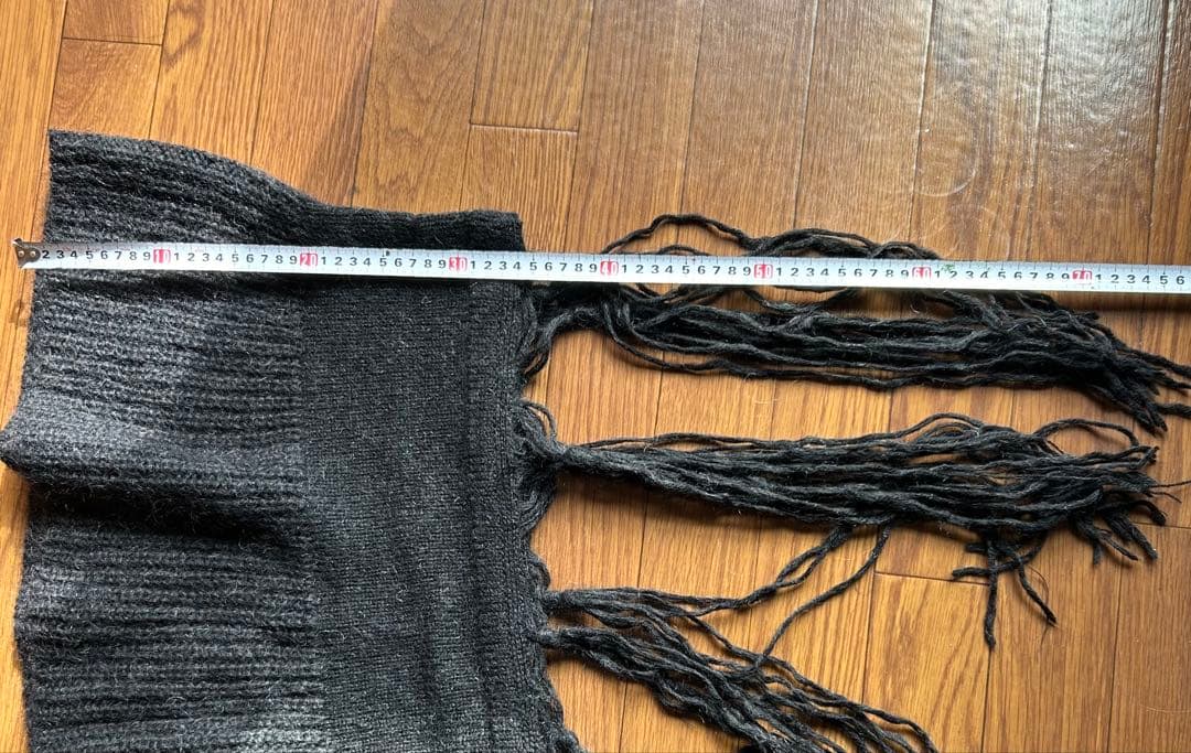 JULIUS ブラック マフラー フリンジ付き