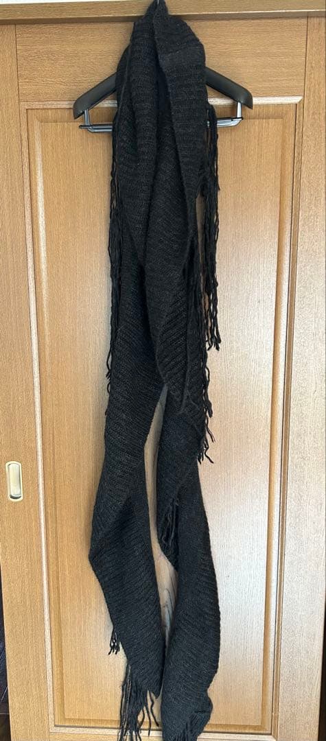 JULIUS ブラック マフラー フリンジ付き