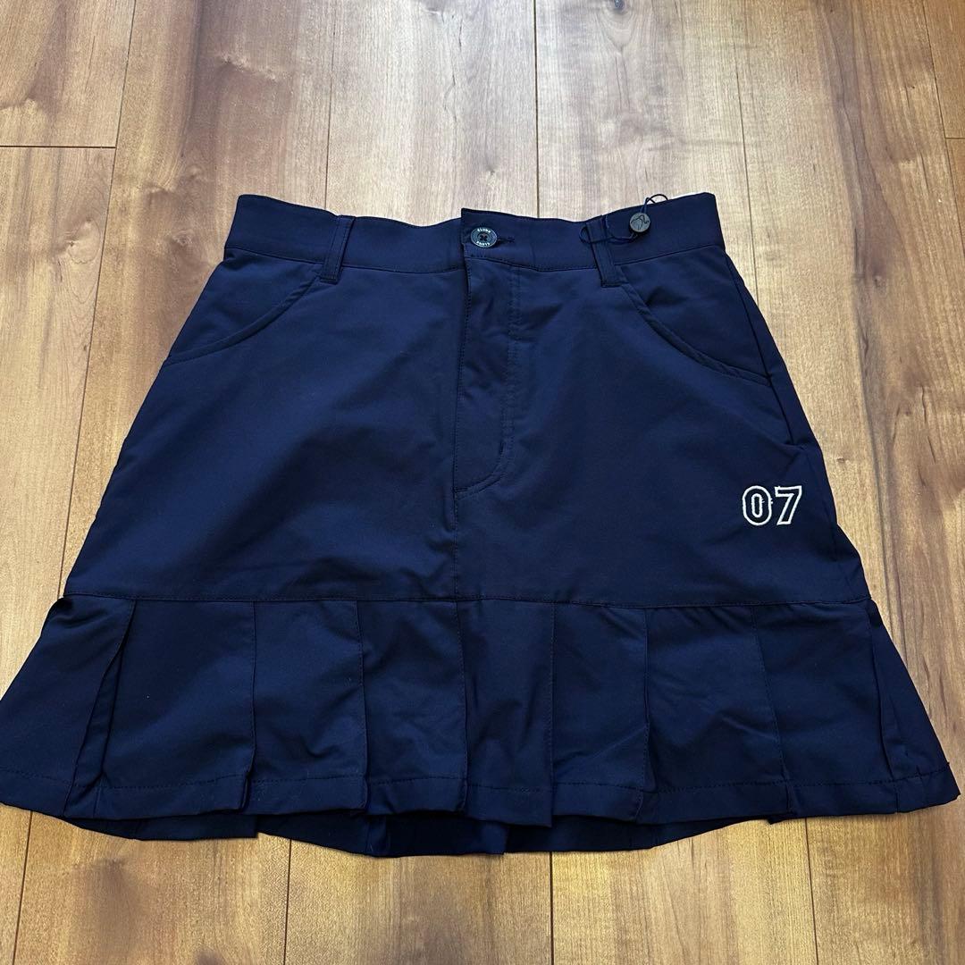 長袖　ハイネック　保温素材　プリーツスカート　セットアップ　春秋冬　ゴルフウェア