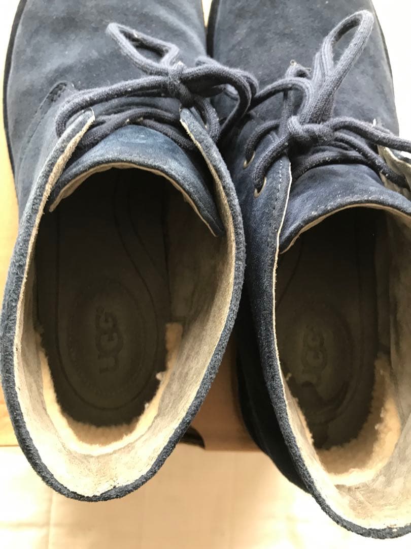 靴 UGG