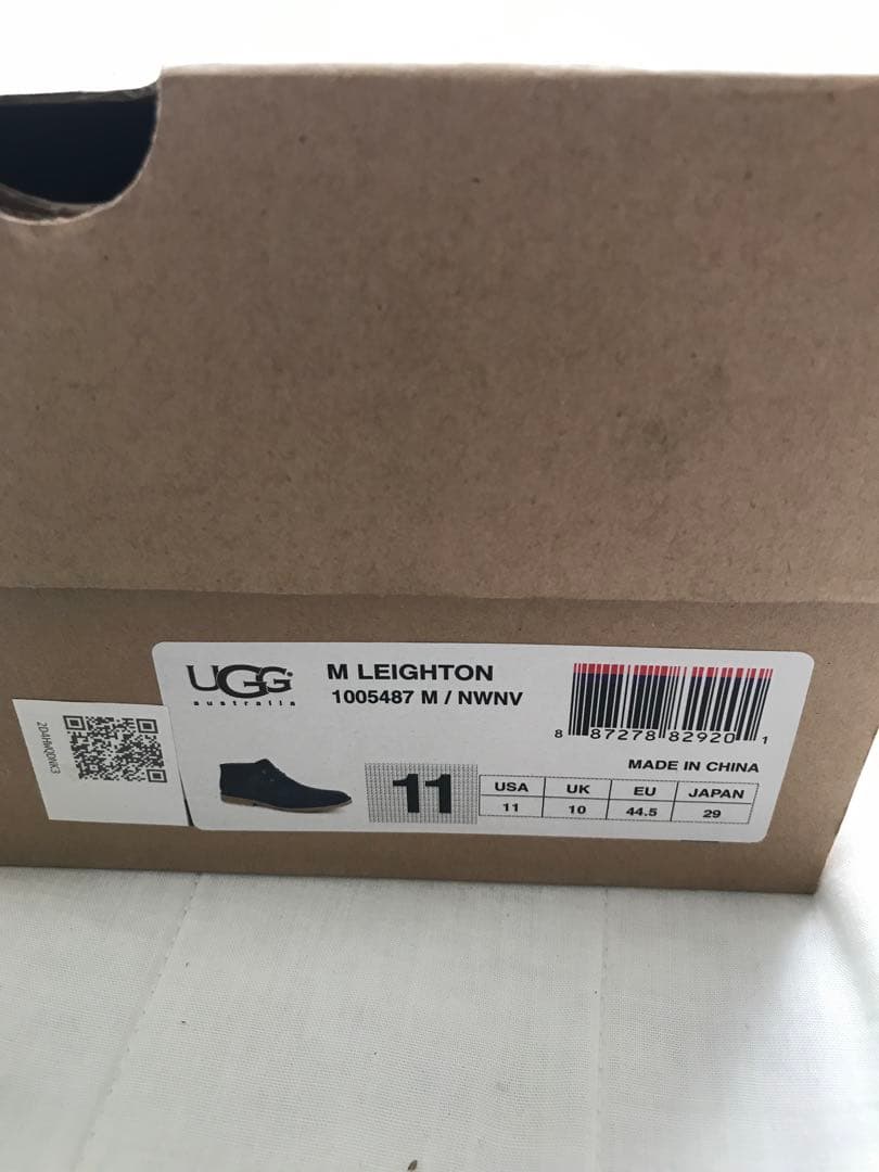 靴 UGG