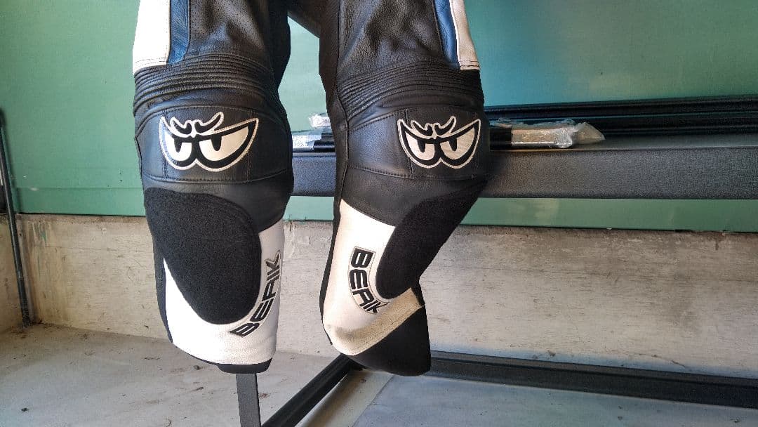 ベリック　レーシングスーツ　サイズ48