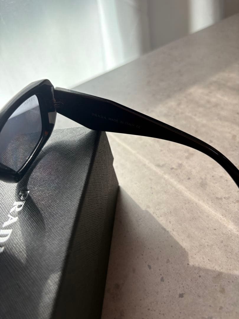 プラダ　PRADA サングラス　メンズ　レディース　値下げ中