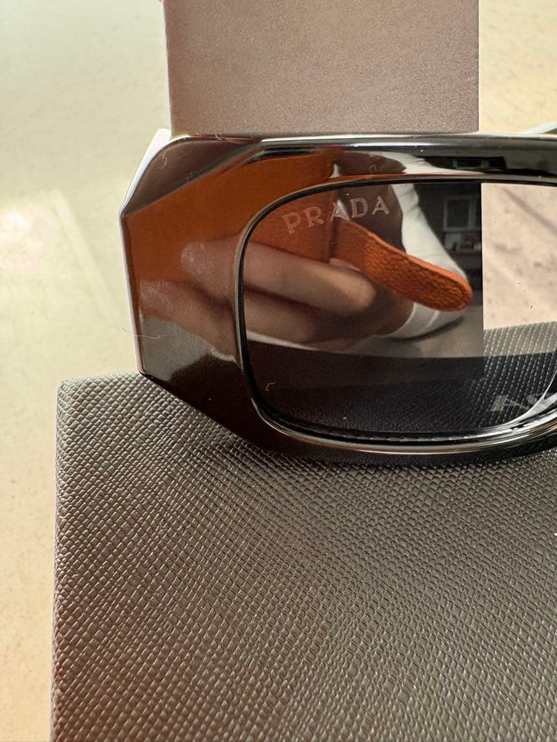 プラダ　PRADA サングラス　メンズ　レディース　値下げ中