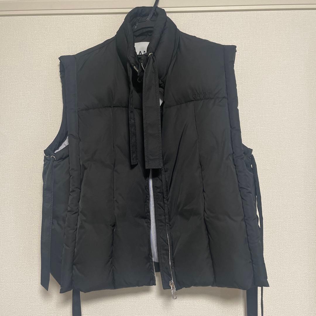 GANNI shiny puff oversized vest ガニー