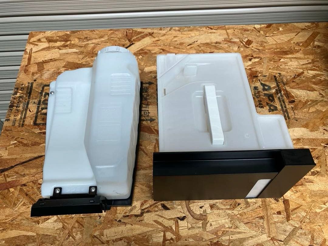 A2C05■SHARP シャープ 除加湿空気清浄機 KC-HD70-W 除湿機