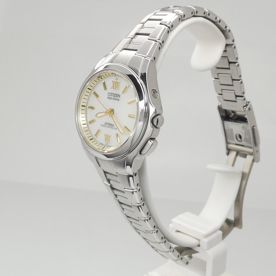 ✴極美品稼働品シチズン アテッサ 電波ソーラー チタニウム 17.5㎝ 未使用品