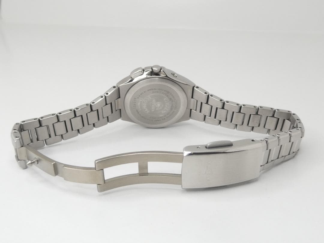 ✴極美品稼働品シチズン アテッサ 電波ソーラー チタニウム 17.5㎝ 未使用品