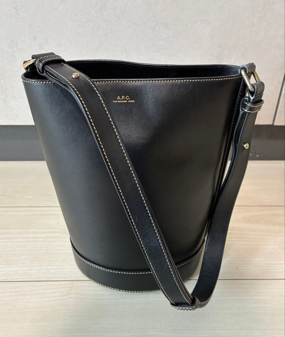 APC バケットバッグ　ショルダーバッグ