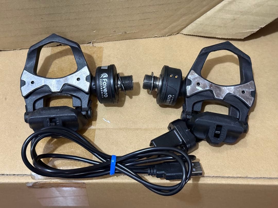 Favero Assioma パワーメーター ペダル 美品 充電コード付き