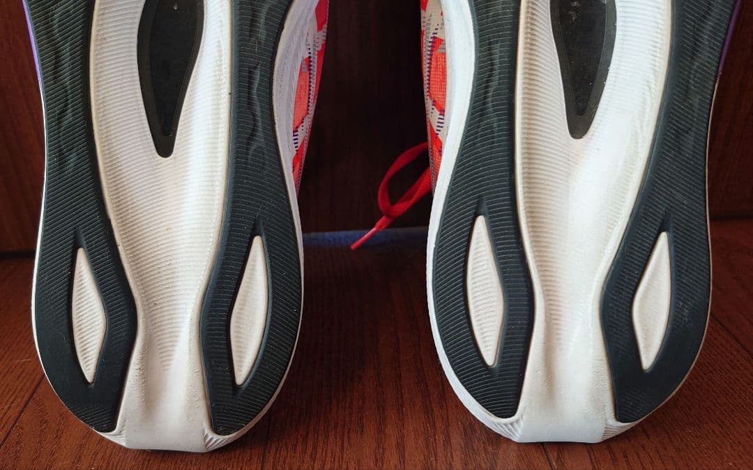 ASICS マジックスピード４（26.5cm）