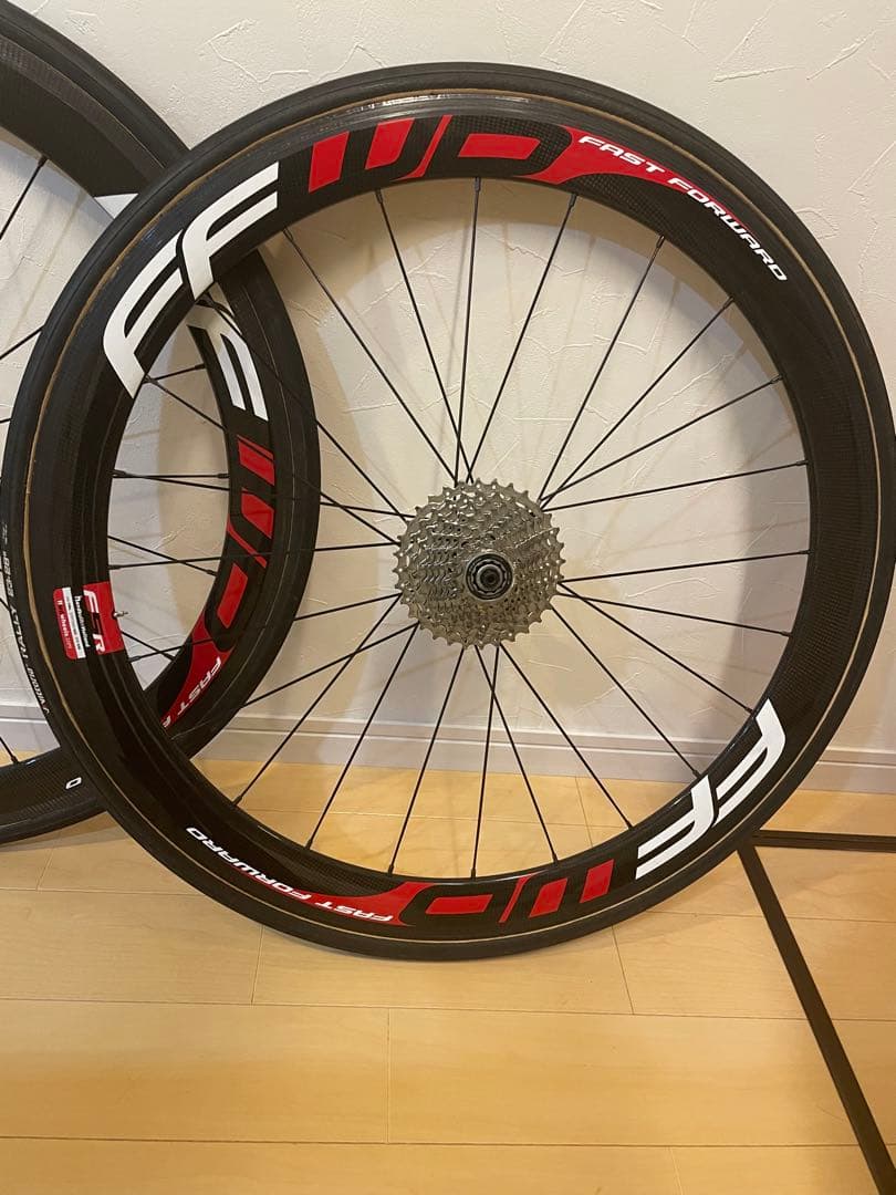 【極美品】FFWD F5R DT SWISS 240チューブラー　タイヤ付き